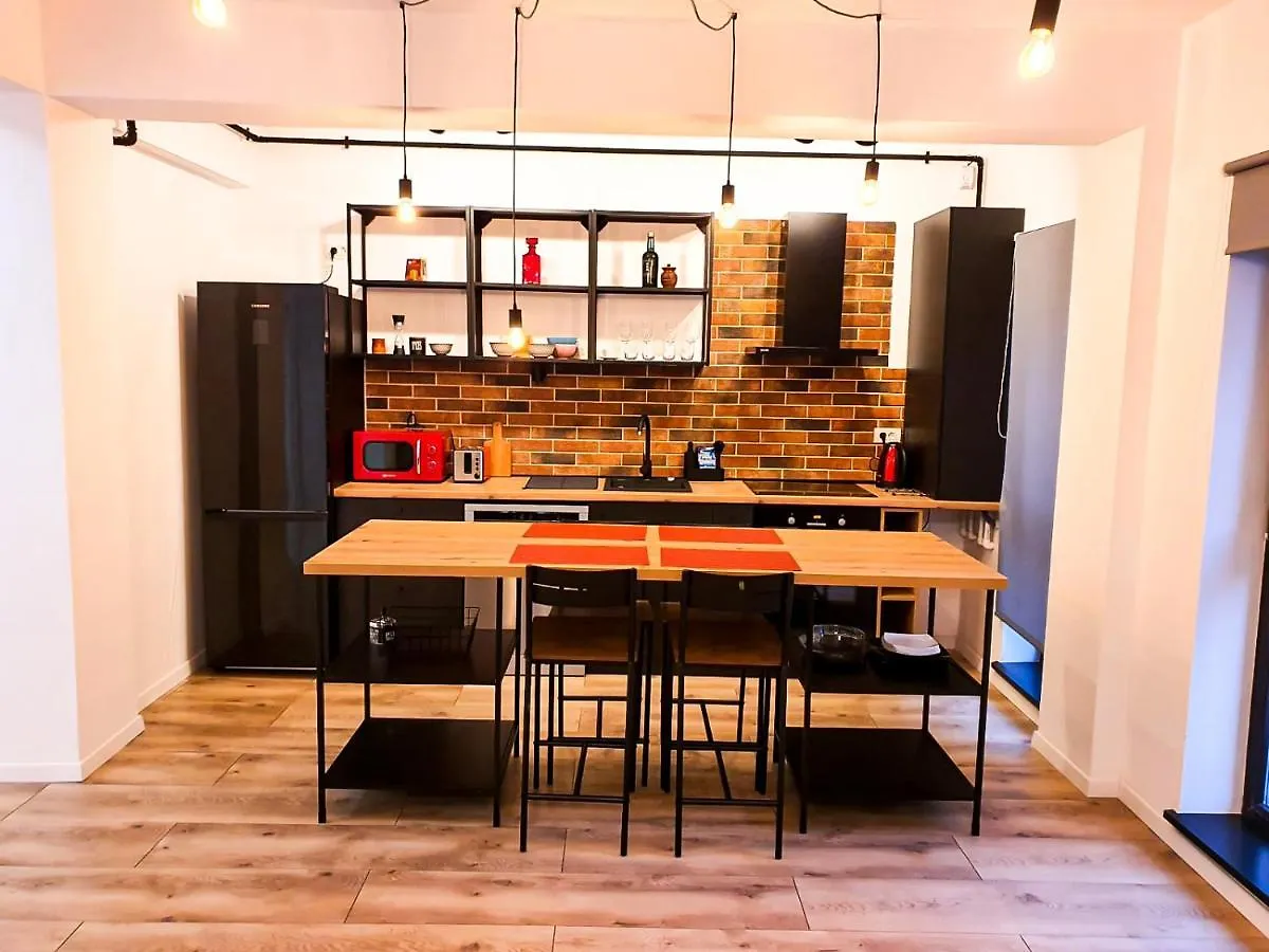 Urban Retreat: Industrial Chic 1Br Ap - Heart Of Bucharest Apartment